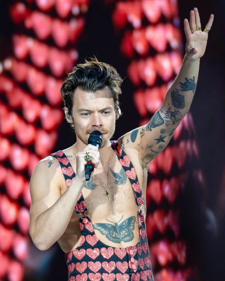 Harry Styles Crowned People Magazine’s 2024 Sexiest Musician Alive